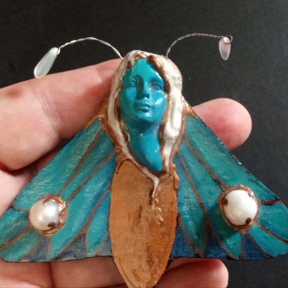 Art Nouveau Fairy Butterfly Brooch - Picture 2 of 5